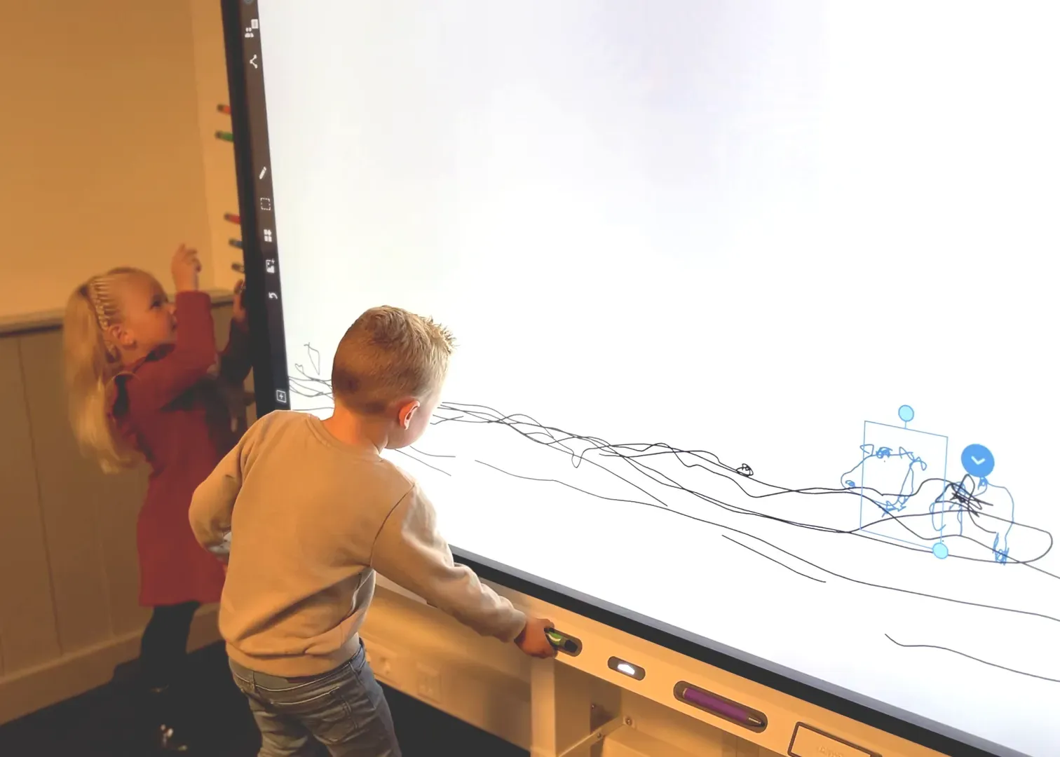 En daarnaast ook handig voor het bezig houden van kinderen En daarnaast ook handig voor het bezig houden van kinderen