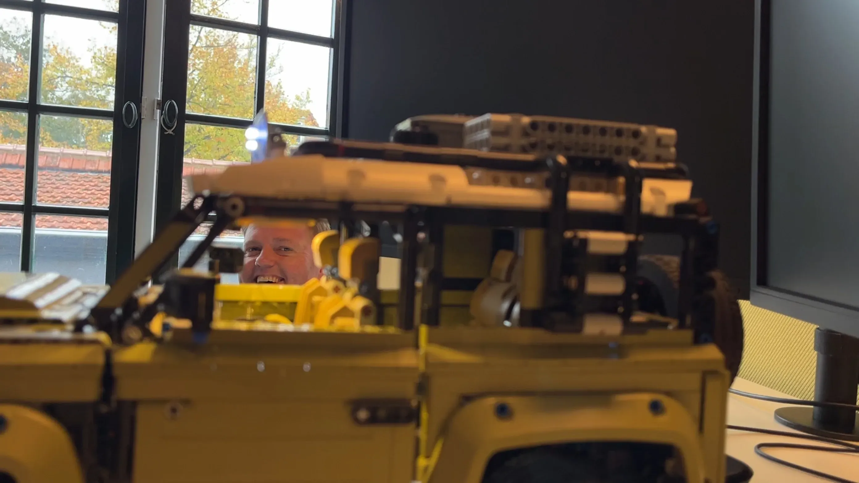 Casper wou natuurlijk ook een ritje in de Jeep maken. Waar zou hij naartoe gegaan zijn?<br><i>(Ik vermoed naar de snackbar)</i>